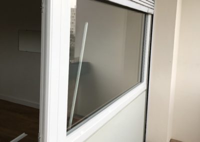 Pose d’une porte fenêtre et d’un fixe – Lyon (69)